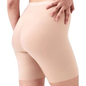 Spanx Seamless Lined Shorts